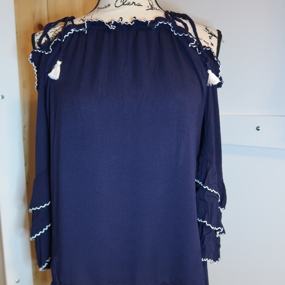 Off The Shoulder Ruffled Sleeve Top - Picture 3 of 5